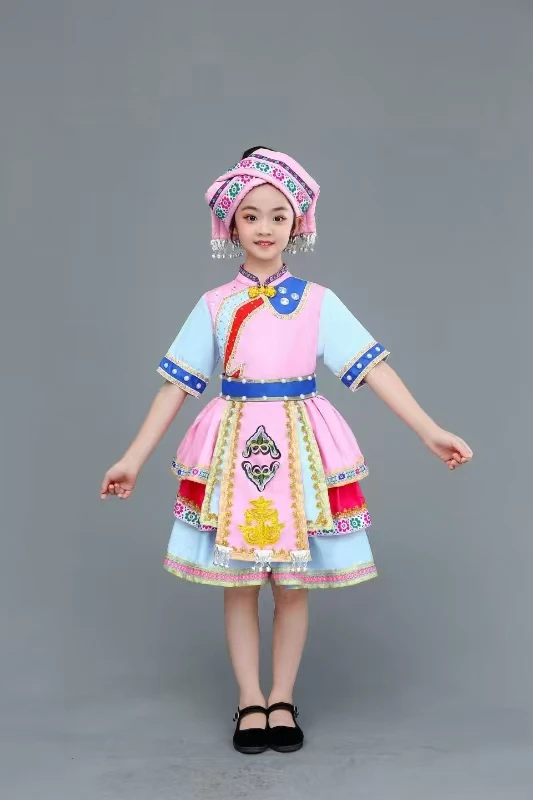 广西三月三民族服饰