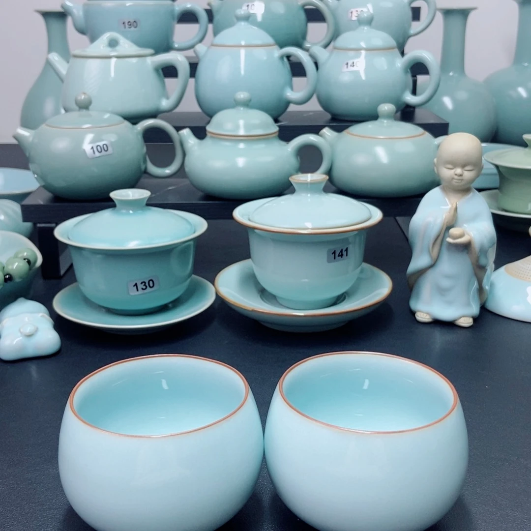 壶微瑕天青釉龙蛋杯2支