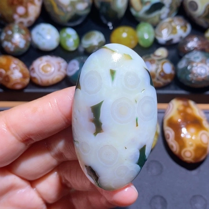 未镶嵌玛瑙/玉髓珠宝半成品171