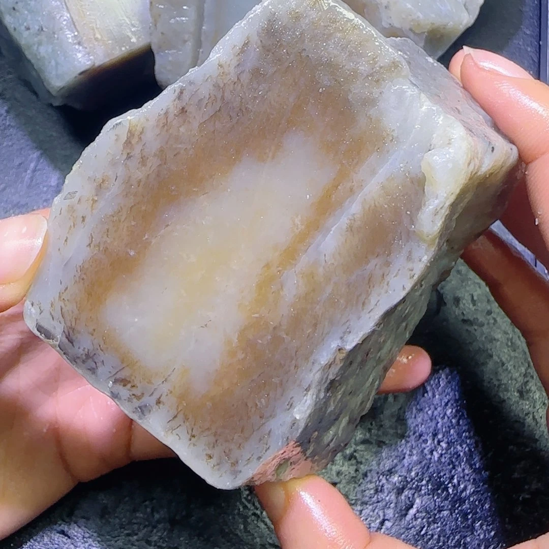 和田玉未镶嵌珠宝半成品