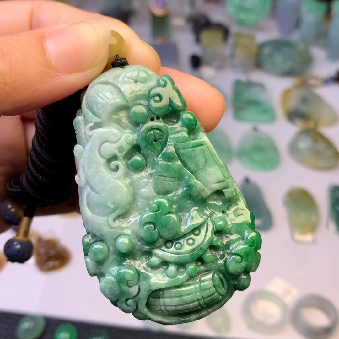定制翡翠未镶嵌翡翠