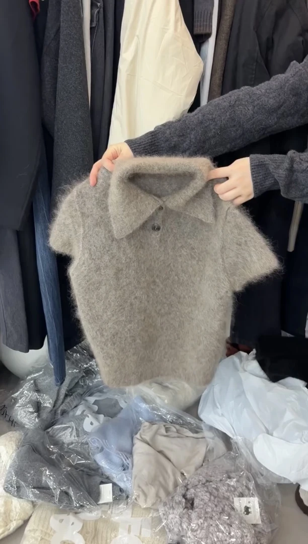 2025秋季新款高级感别致独特小众设计休闲洋气百搭针织上衣