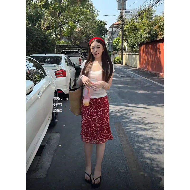 2025年夏季新款ins气质基础款纯色T恤上衣女配小清新碎花半身裙女