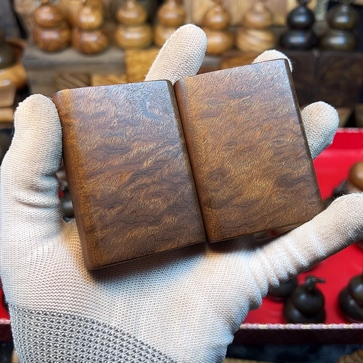 楠木M***e金丝楠木小叶