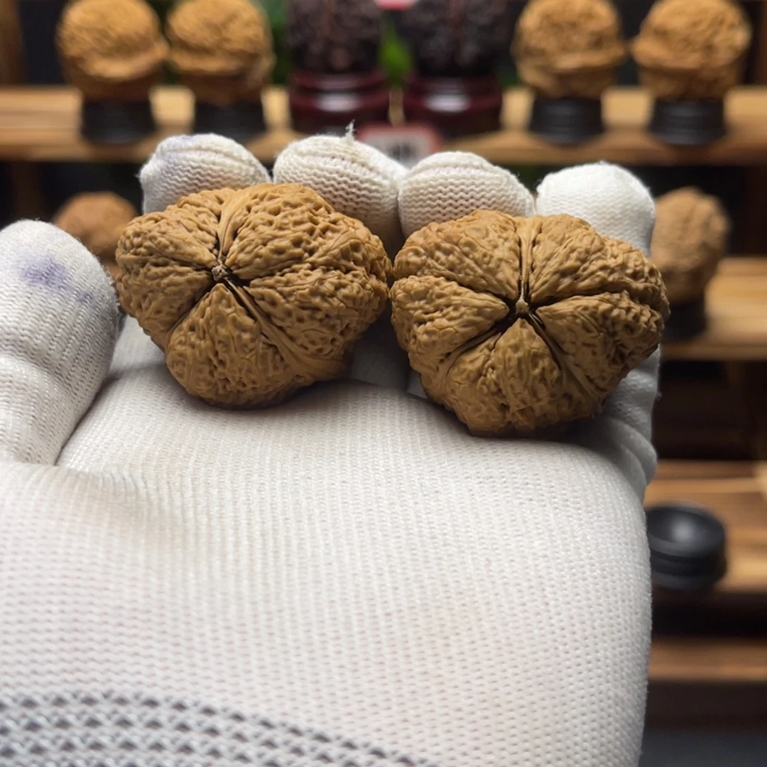 核桃40mm玲珑塔三棱 精品一物一图