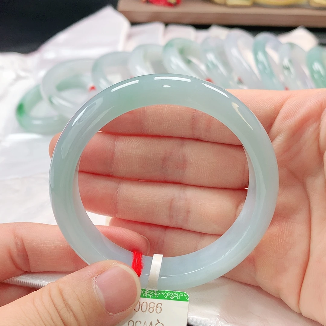 翡翠未镶嵌手镯缅甸A货翡翠手镯