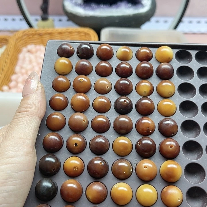 白玉菩提吊坠微瑕13焦糖圆30卡灯牌宠30