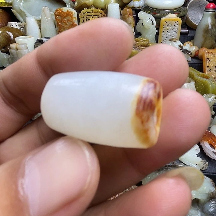 颈饰未镶嵌和田玉（糖玉）
