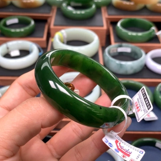 和田玉（碧玉）手镯未镶嵌