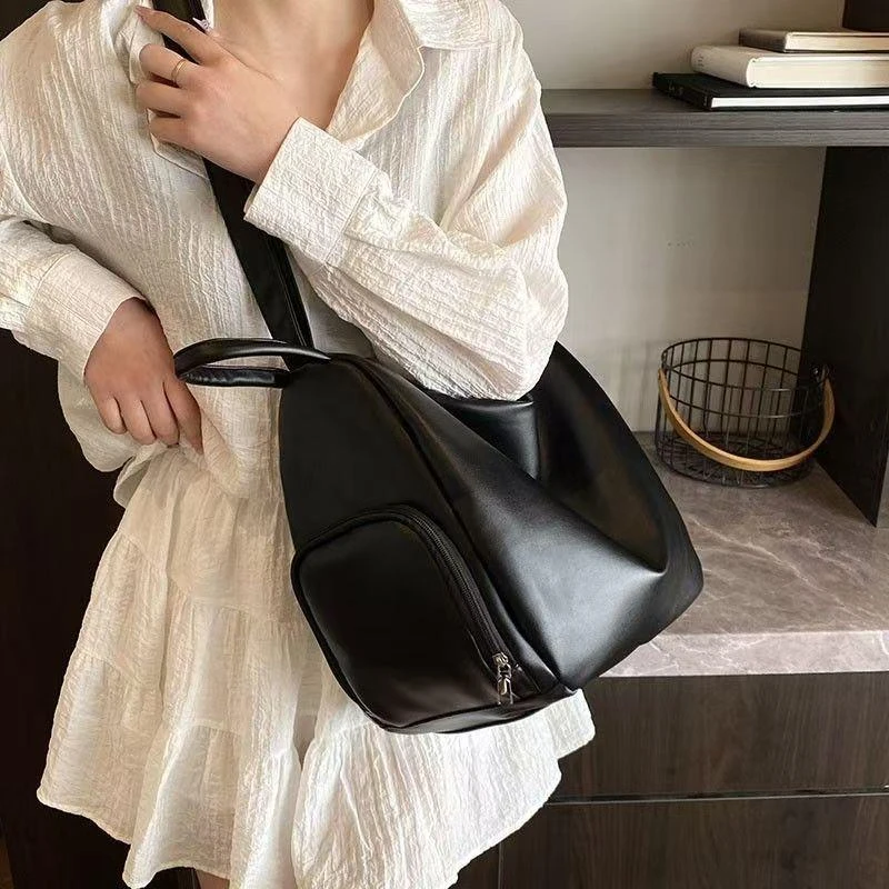 新款背包轻便女包百搭时尚多用简约大容量单肩包斜挎包饺子包