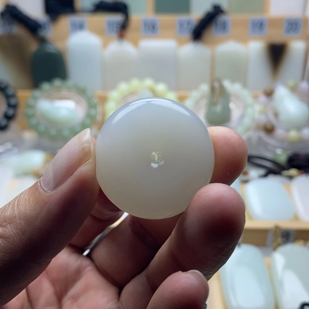 未镶嵌和田玉挂件