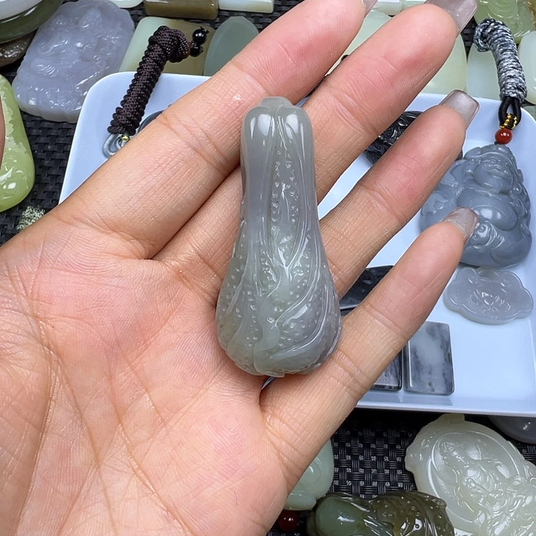 和田玉未镶嵌颈饰卡51.7（买断价，不退不换）