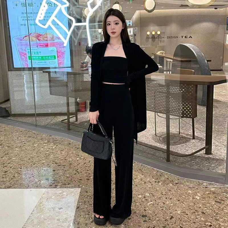 休闲清冷松弛感穿搭女秋装女款2024新款独特绝美miu里miu气三件套