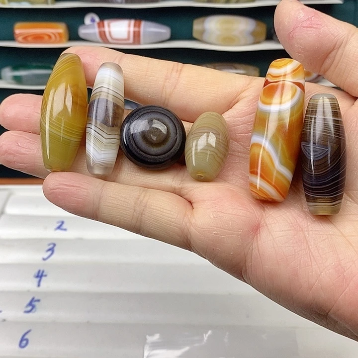 小***德玛瑙/玉髓未镶嵌颈饰