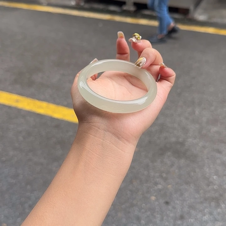 东陵石未镶嵌手镯