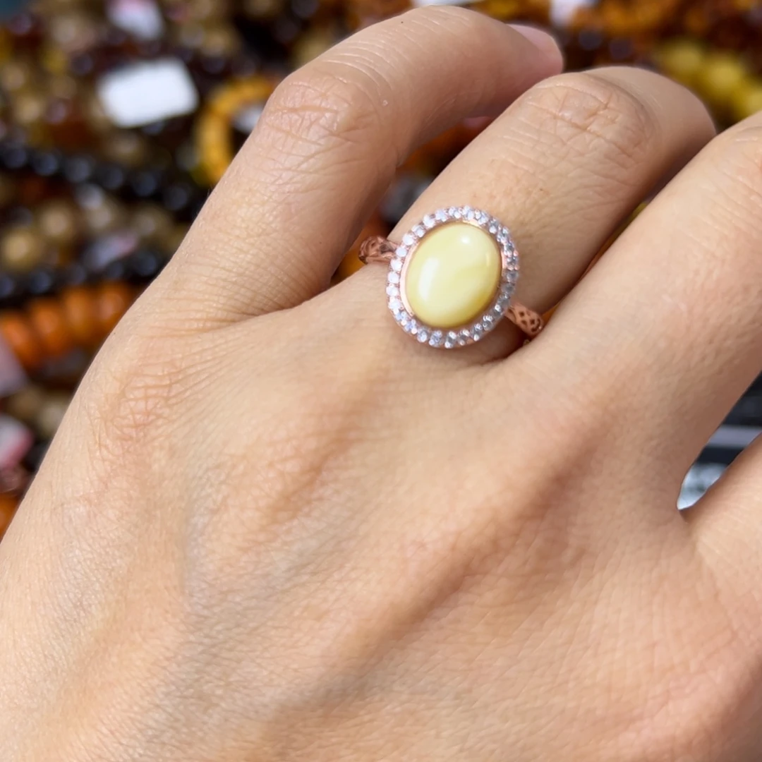 未镶嵌琥珀珠宝奇石754