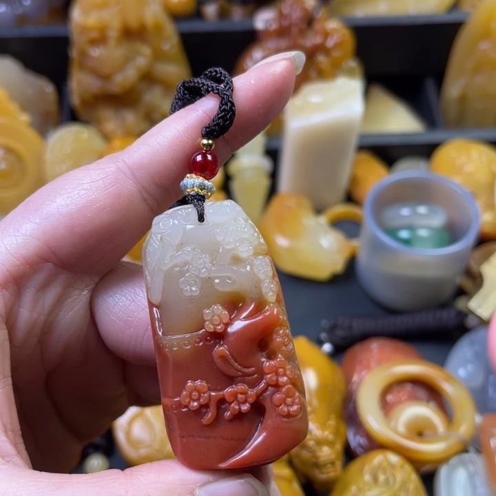 石英质玉吊坠(不含链)未镶嵌?**锋