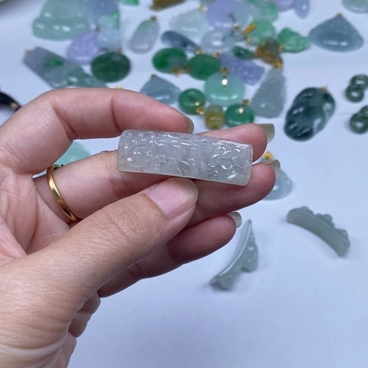 颈饰未镶嵌翡翠染*翡翠