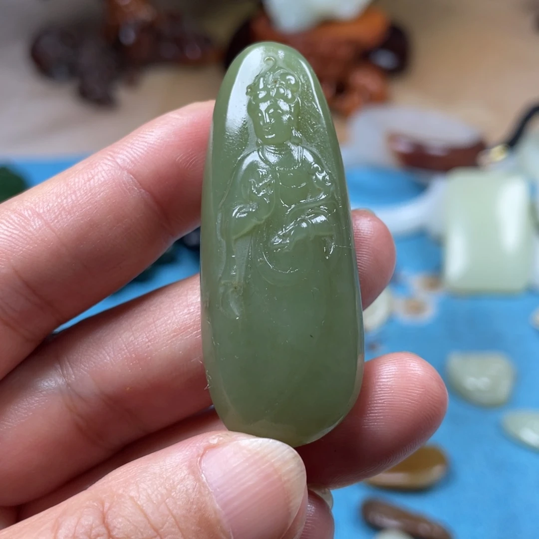 吊坠(赠链)未镶嵌和田玉