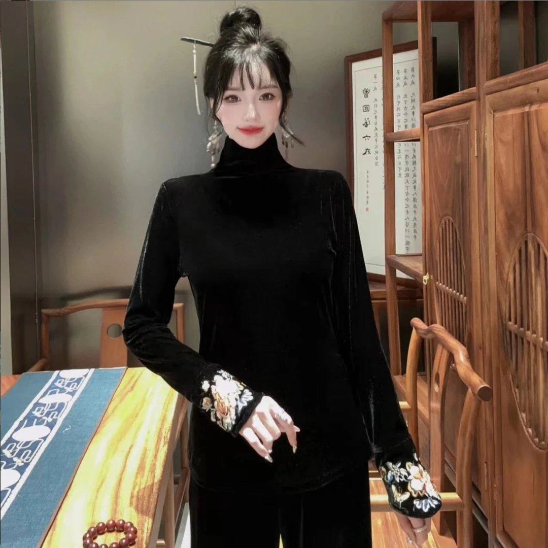 2302/2258#秋冬刺绣牛奶绒女百搭气质复古马蹄袖修身显瘦打底上衣
