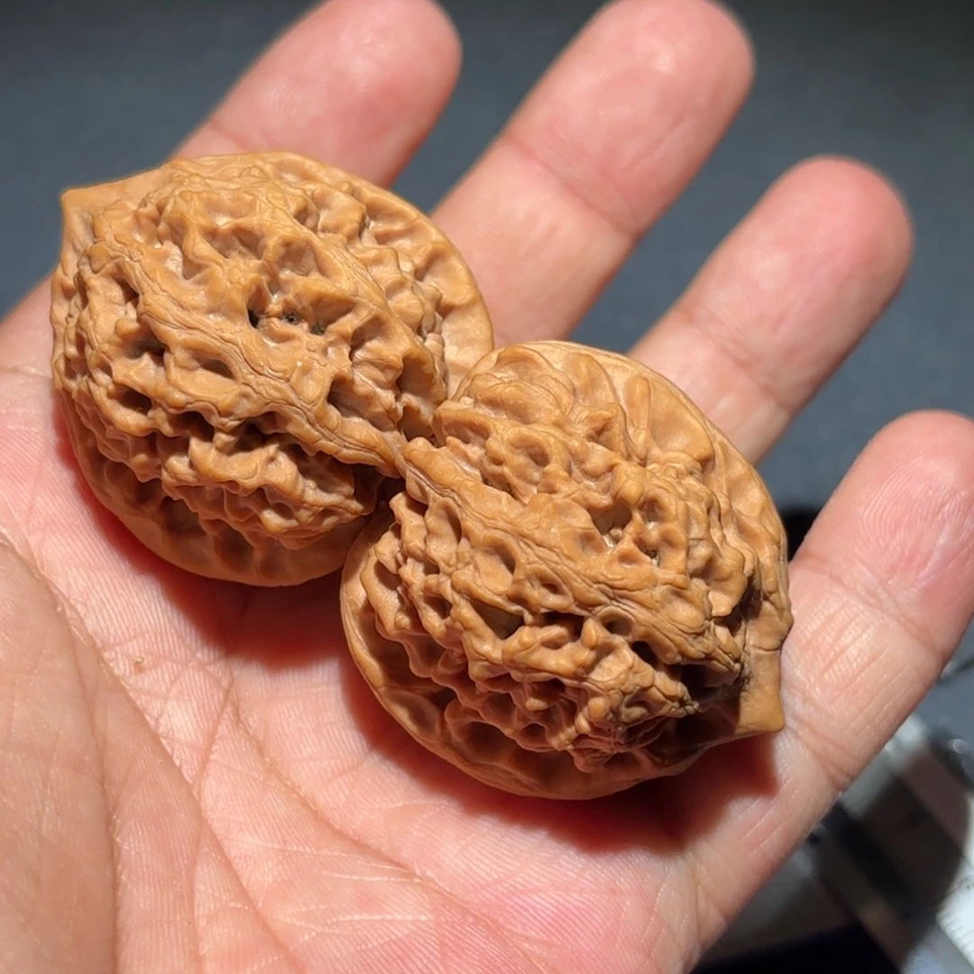 吊坠桃核太行龙纹