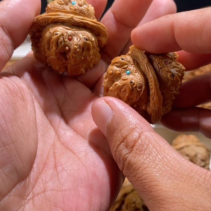 ***ㅤ文玩核桃把件纯手工雕刻文玩核桃