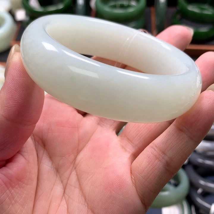 【闪购商品】和田玉手镯未镶嵌