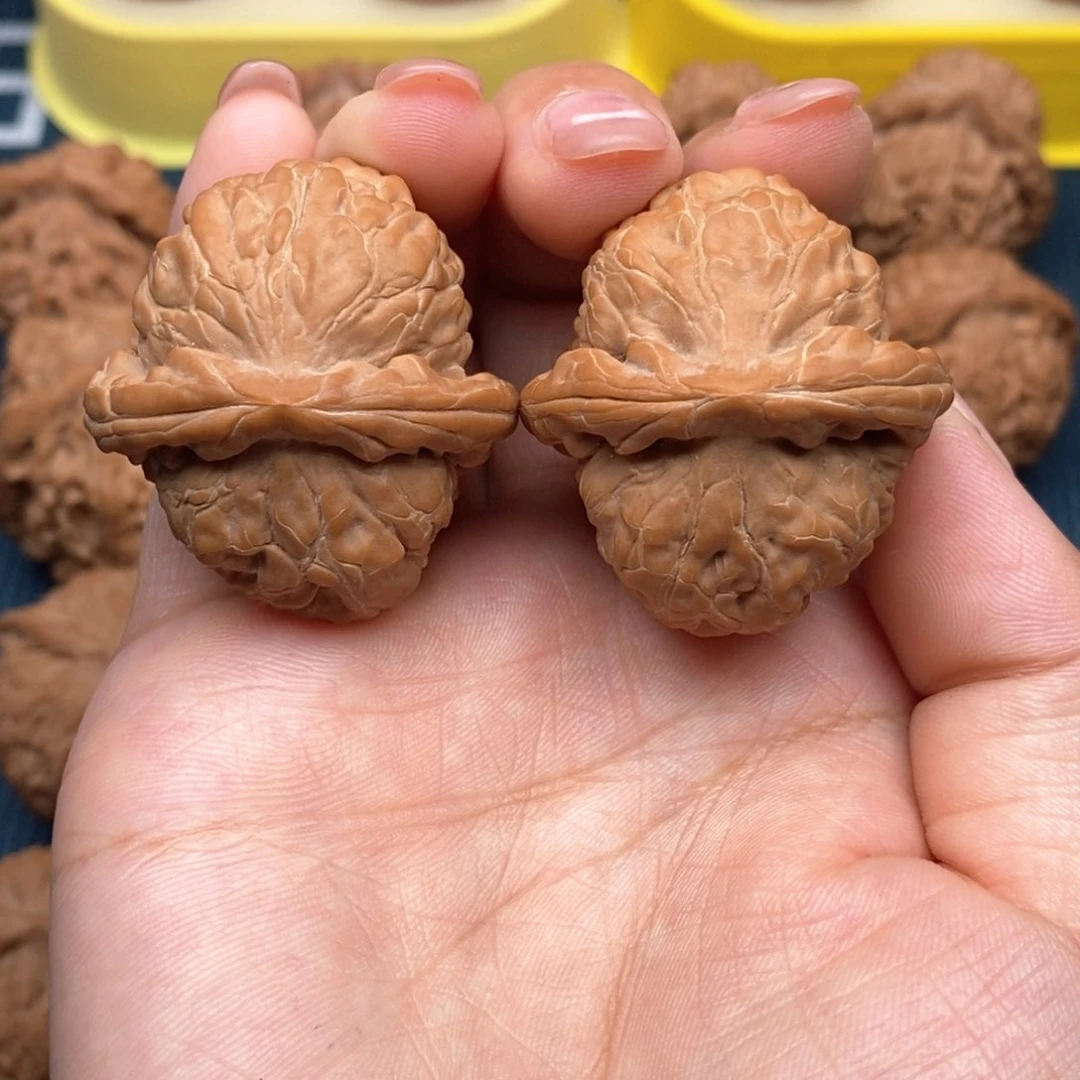 文玩核桃吊坠金字塔36