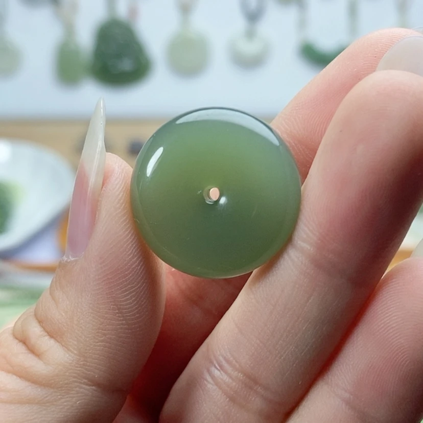 【闪购商品】颈饰未镶嵌和田玉