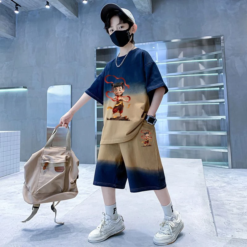 哪吒衣服爆款学生超萌渐变男童夏季运动休闲中男童痞帅炸街套装