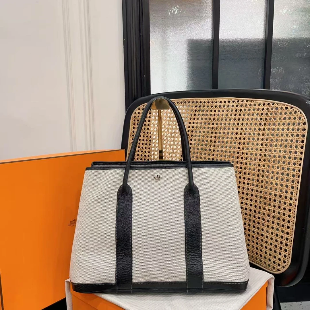 95新 Hermes/爱马仕 Gardenparty36黑白银扣帆布拼皮/78859292