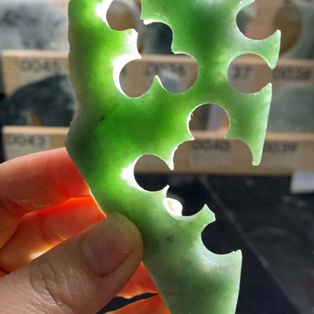 颈饰未镶嵌翡翠天然翡翠