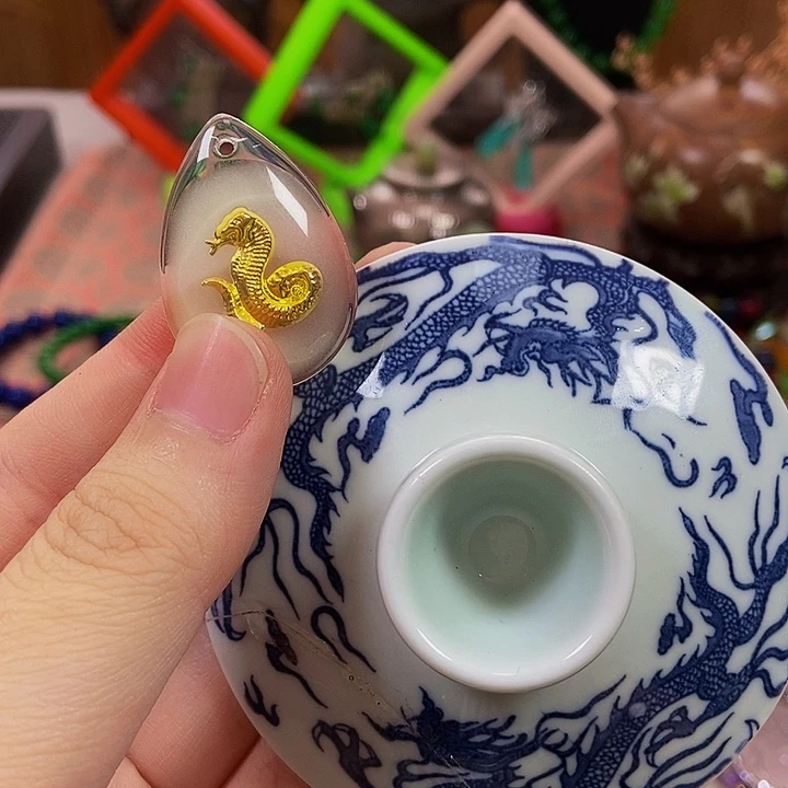 瓷片你还哈哈哈哈哈哈就哈哈