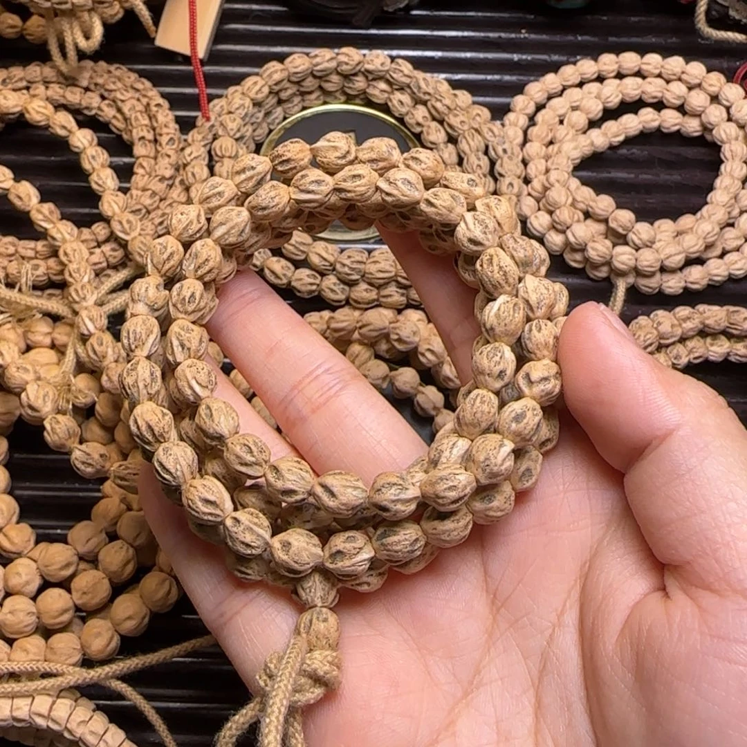 柏香籽/百香籽吊坠周****看