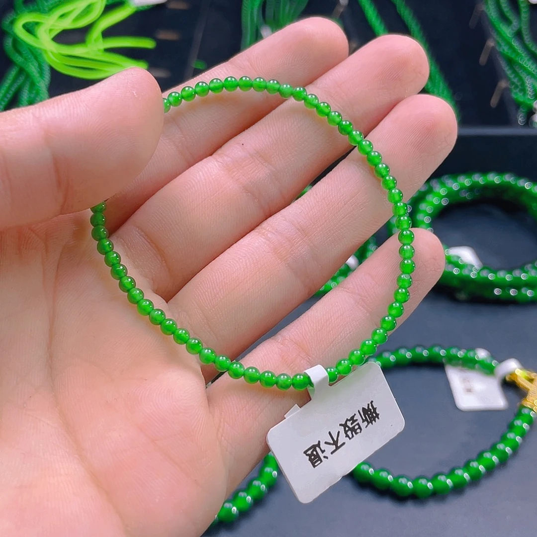 翡翠未镶嵌颈饰