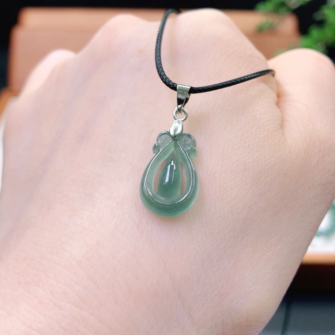 翡翠手镯（圆镯）未镶嵌