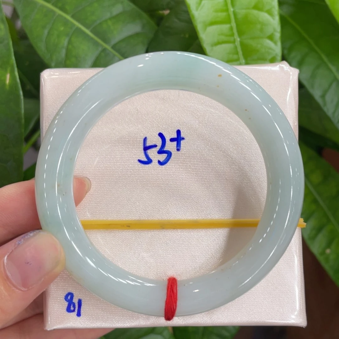 翡翠手镯未镶嵌缅甸天然翡翠