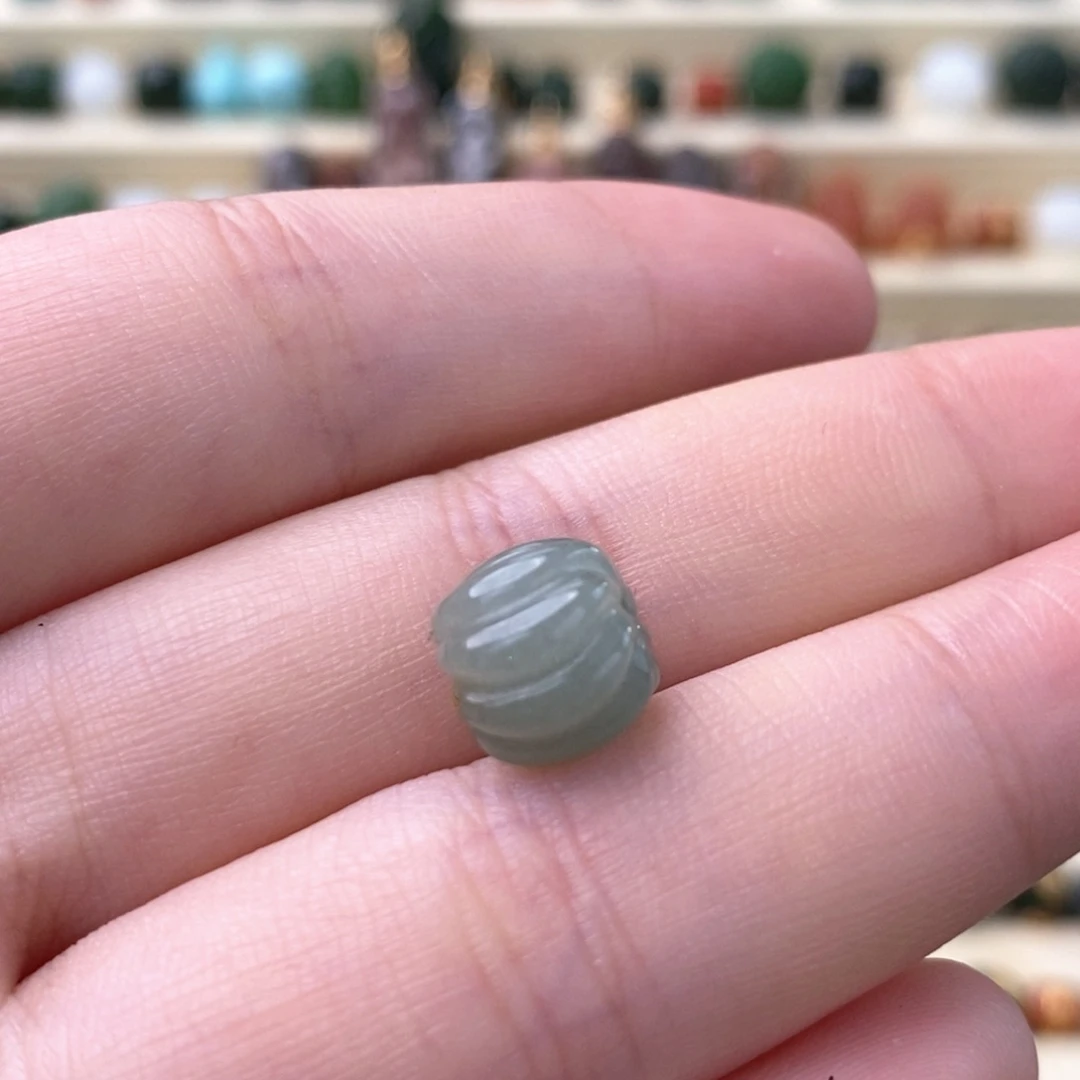颈饰未镶嵌翡翠单珠
