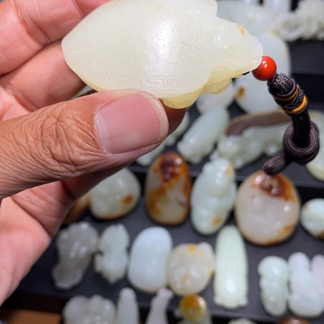 不****和田玉未镶嵌颈饰