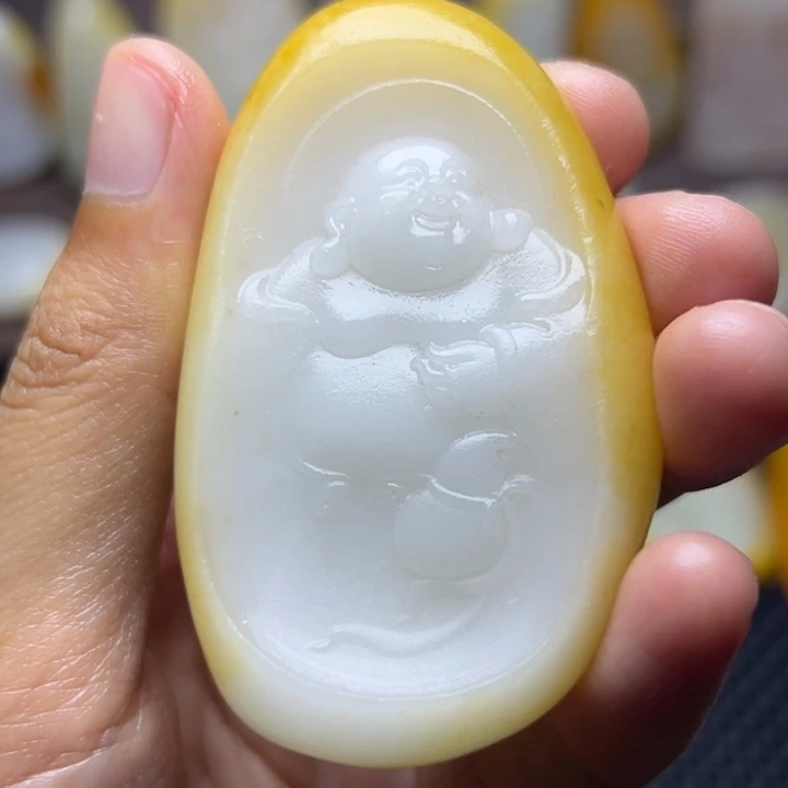 颈饰未镶嵌和田玉
