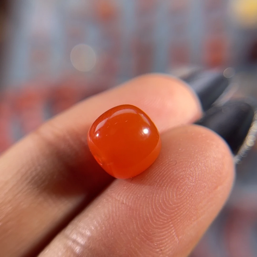 南红玛瑙大黑洞老形8.5不退换未镶嵌