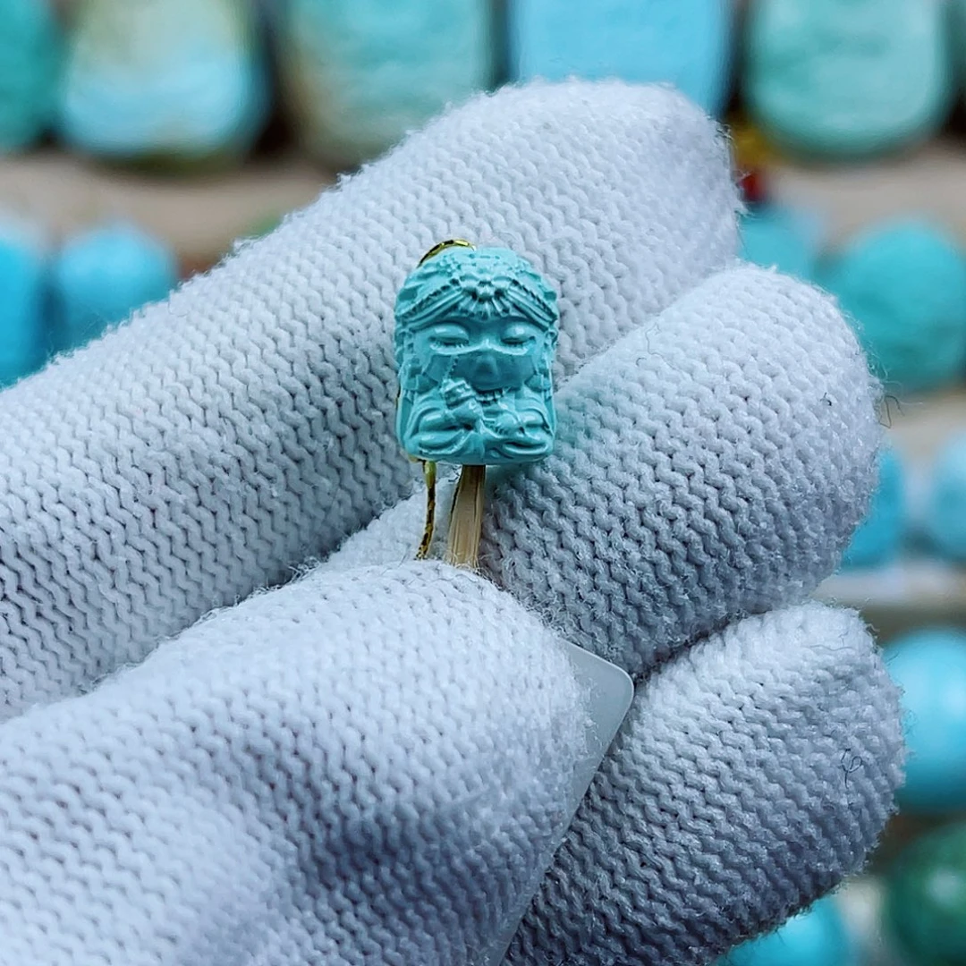 绿松石未镶嵌珠宝奇石