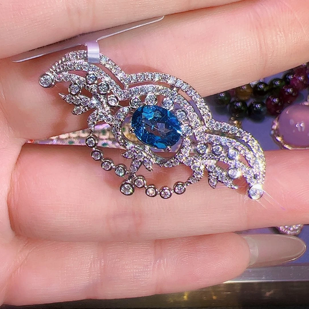 托帕石胸针未镶嵌