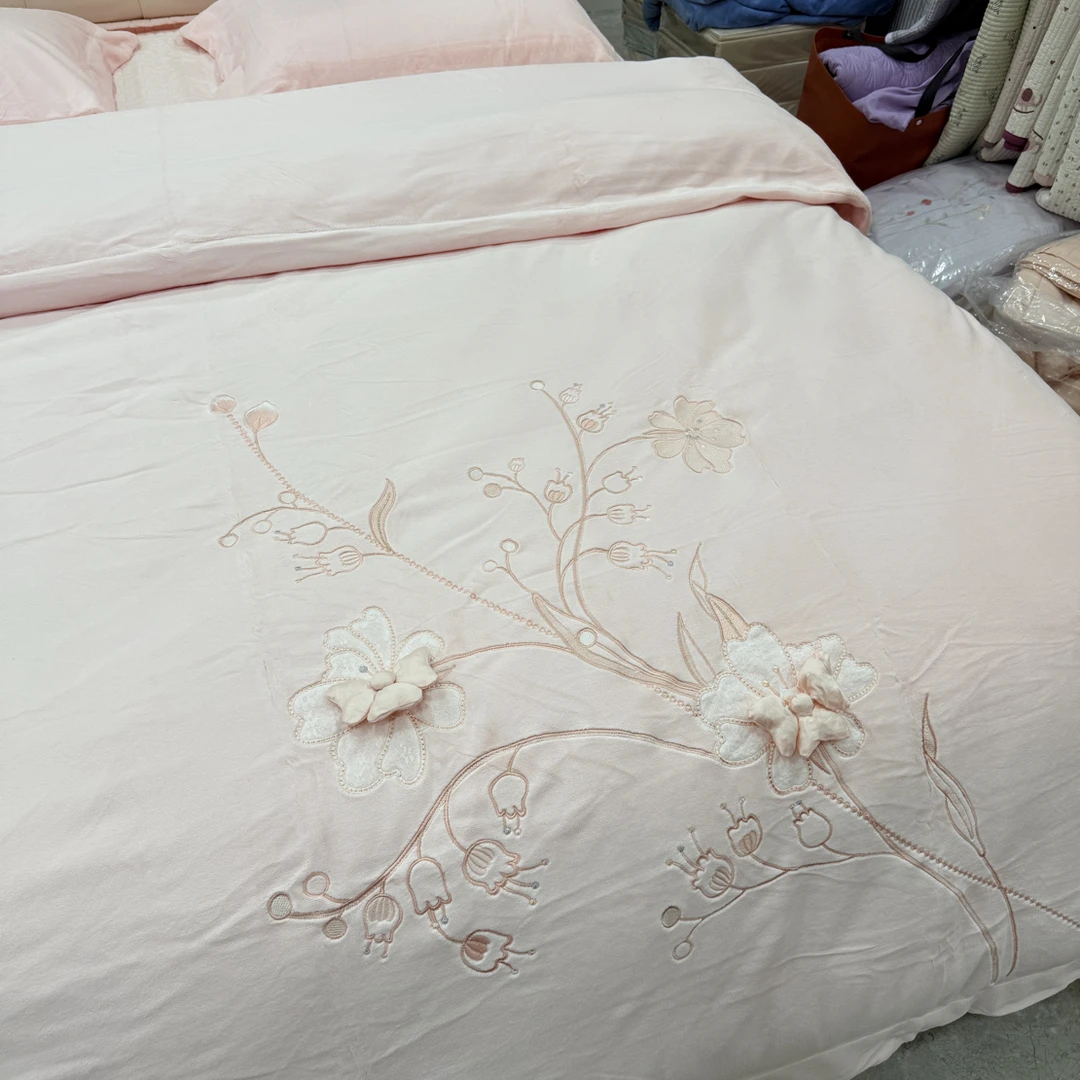 满满爱家纺 250克云貂绒牛奶绒床盖四件套不然被不静电