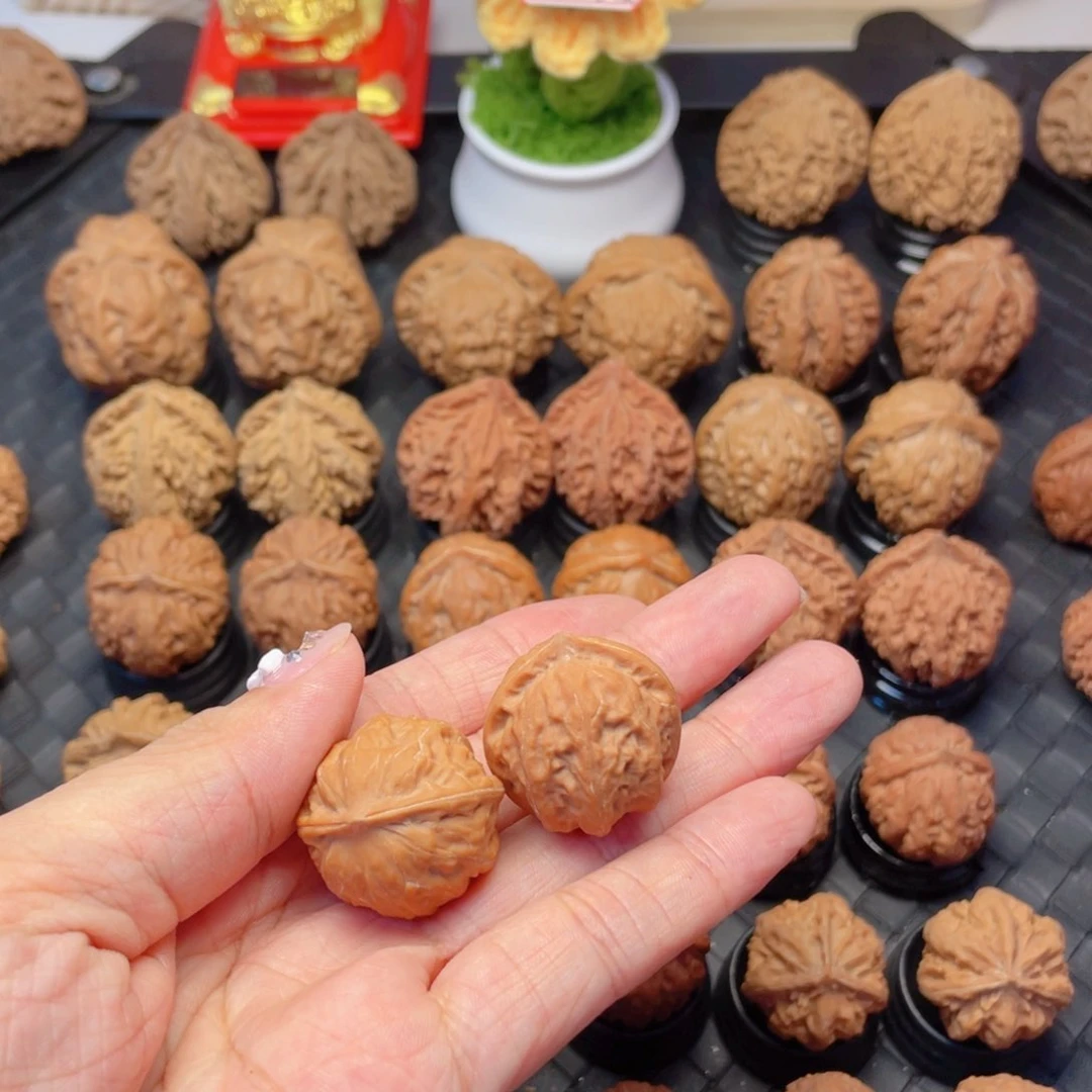 文玩核桃把件小红豆