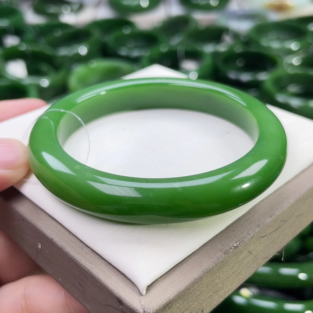 未镶嵌手镯和田玉（碧玉）