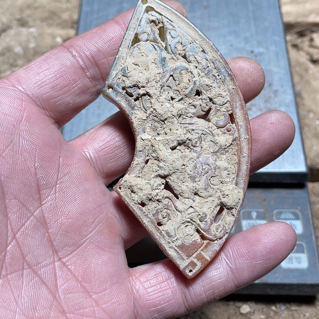 和田玉（糖玉）未镶嵌颈饰