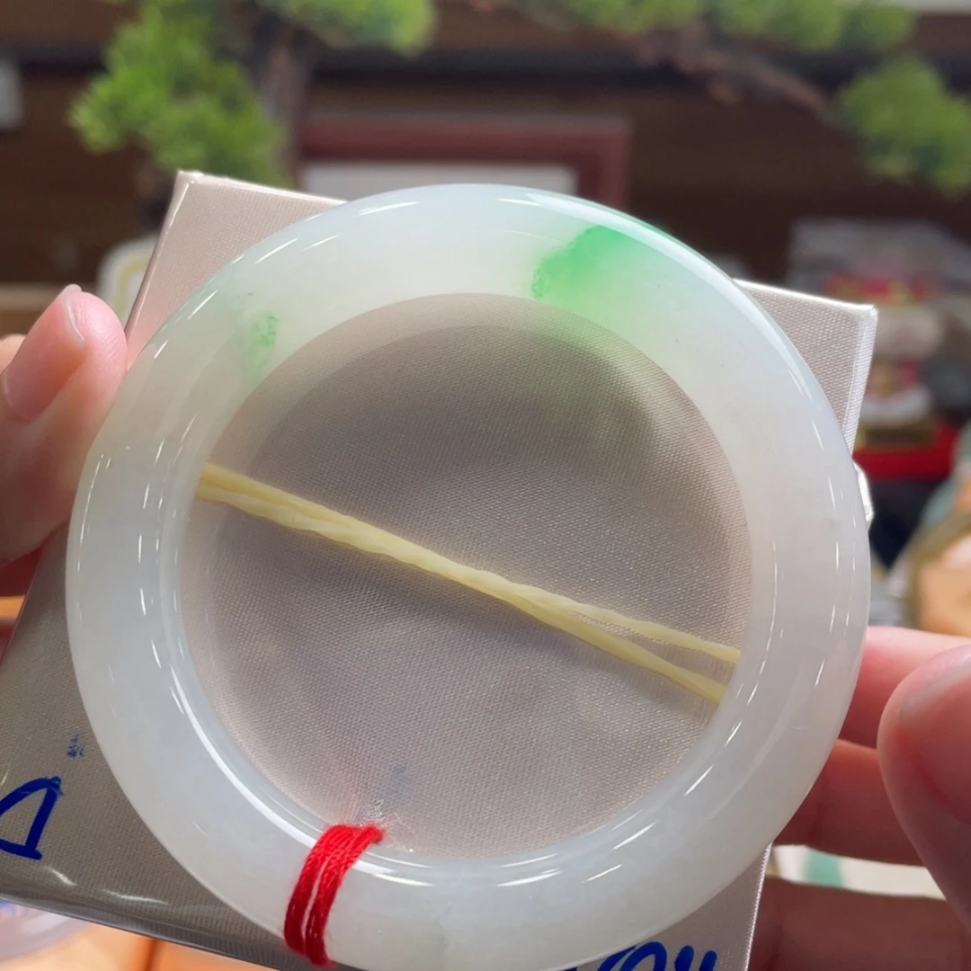 翡翠未镶嵌手镯52.8白底青