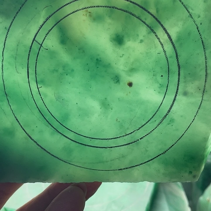 小***姐定制石英质玉（非洲翠）