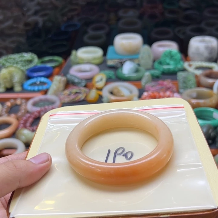 未镶嵌手镯石英岩玉❤️**190